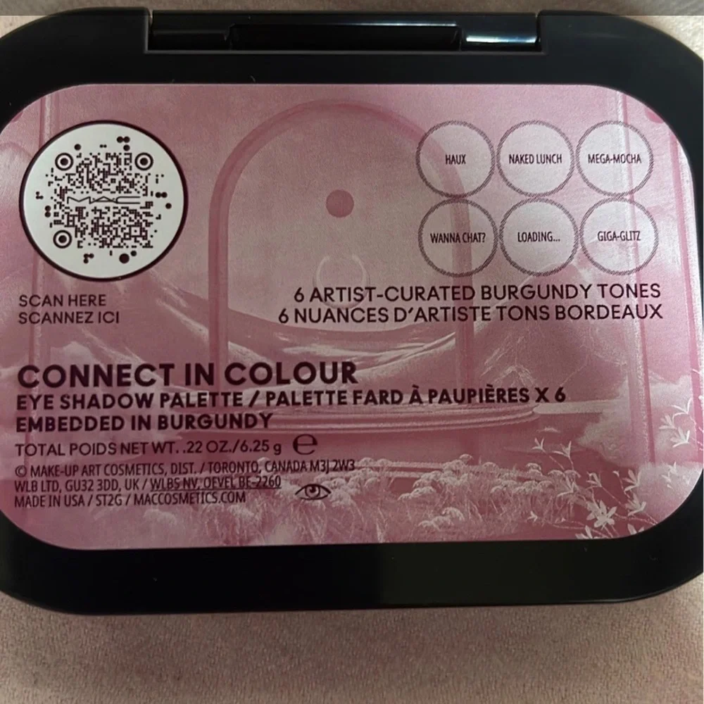MAC Connect In Colour Eye Shadow Palette Embedded In Burgundy